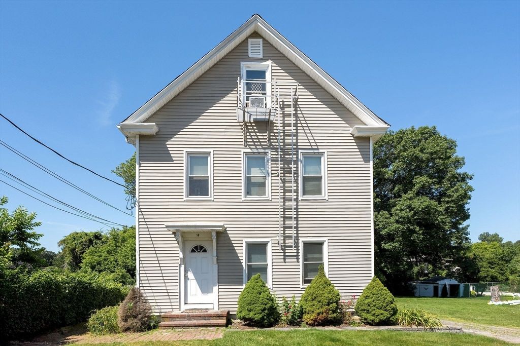 14 Crapo St, Taunton, MA 02780