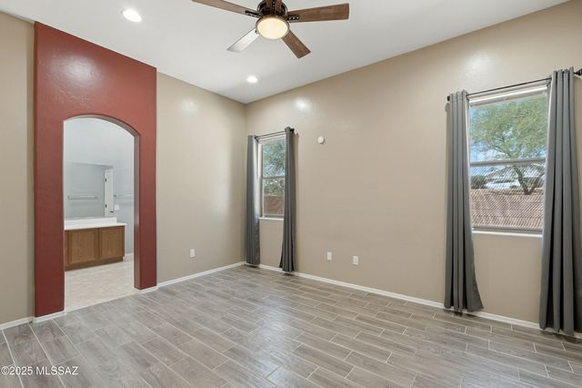 2511 N Avenida Tabica, Green Valley, AZ 85614