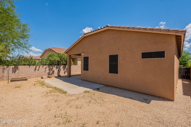 2511 N Avenida Tabica, Green Valley, AZ 85614