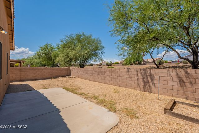 2511 N Avenida Tabica, Green Valley, AZ 85614