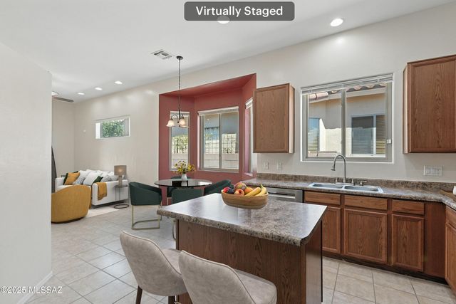 2511 N Avenida Tabica, Green Valley, AZ 85614