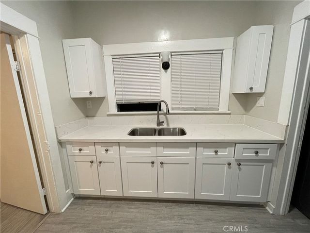 1425 W 18th St. 4, Los Angeles, CA 90006