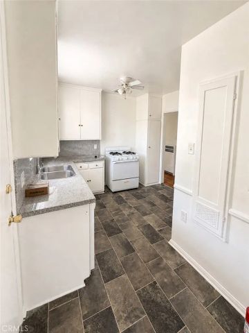 4109 Warner Boulevard C, Burbank, CA 91505
