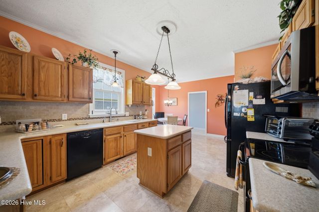 7017 Brittany Lakes Drive, Wilmington, NC 28411