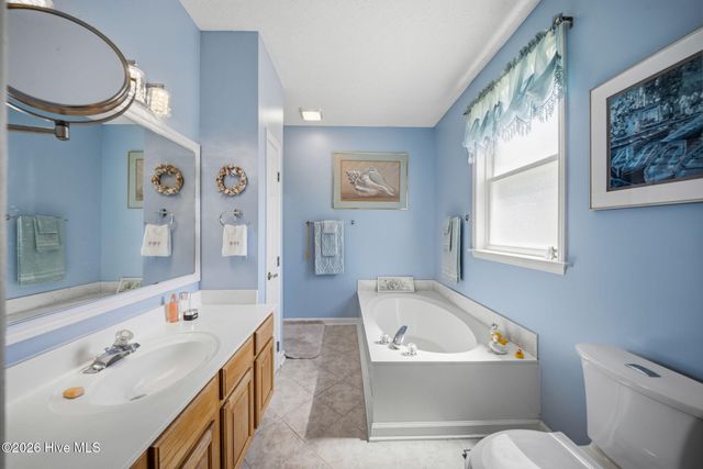 7017 Brittany Lakes Drive, Wilmington, NC 28411