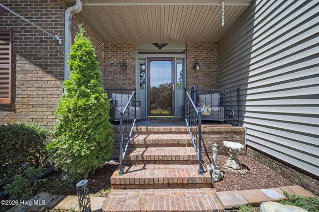 7017 Brittany Lakes Drive, Wilmington, NC 28411