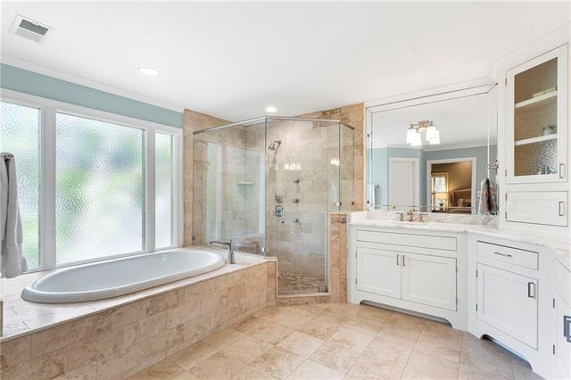 1023 Saint James Crossing NE, Brookhaven, GA 30319