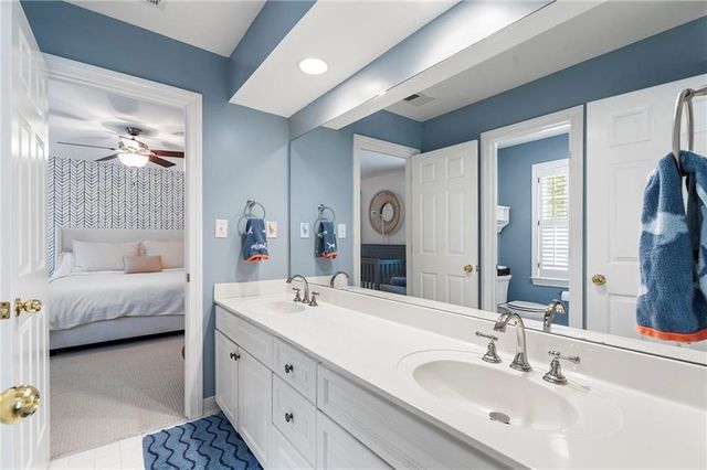 1023 Saint James Crossing NE, Brookhaven, GA 30319