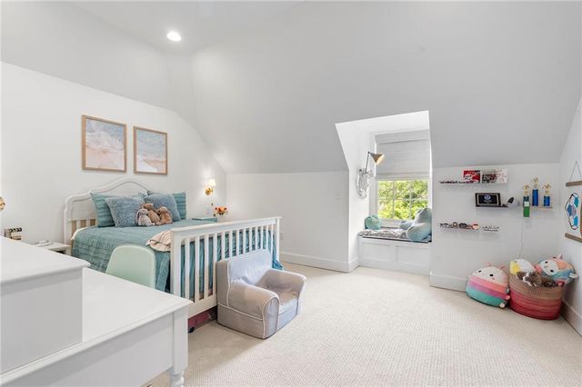 1023 Saint James Crossing NE, Brookhaven, GA 30319