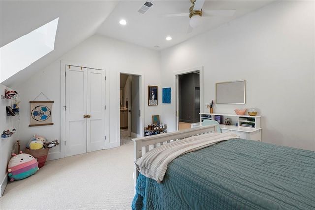 1023 Saint James Crossing NE, Brookhaven, GA 30319