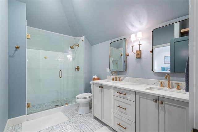 1023 Saint James Crossing NE, Brookhaven, GA 30319