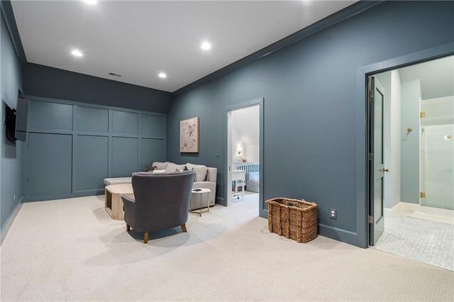 1023 Saint James Crossing NE, Brookhaven, GA 30319