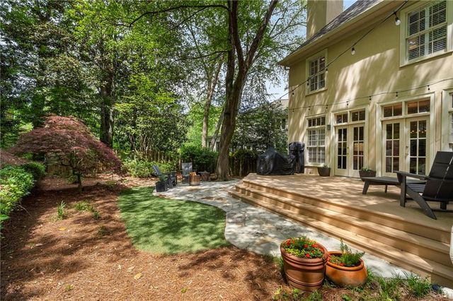 1023 Saint James Crossing NE, Brookhaven, GA 30319