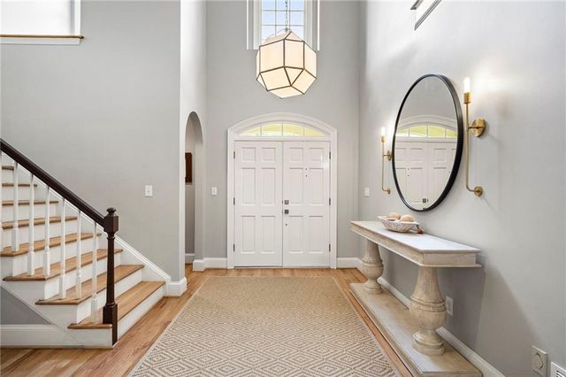 1023 Saint James Crossing NE, Brookhaven, GA 30319