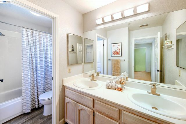 5723 Felicia Aveue, Livermore, CA 94550