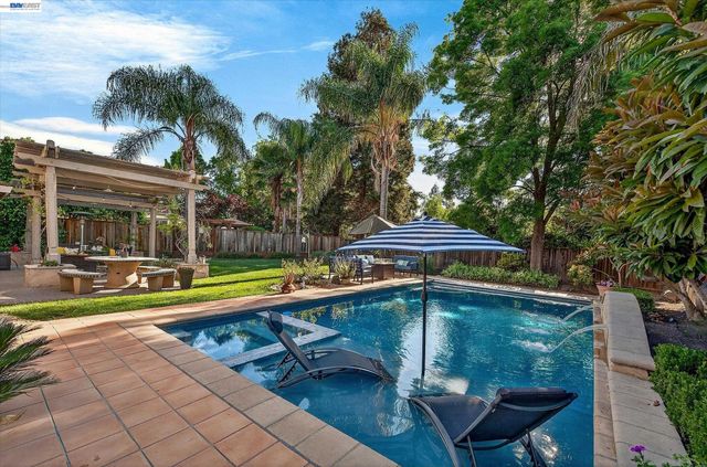 5723 Felicia Aveue, Livermore, CA 94550