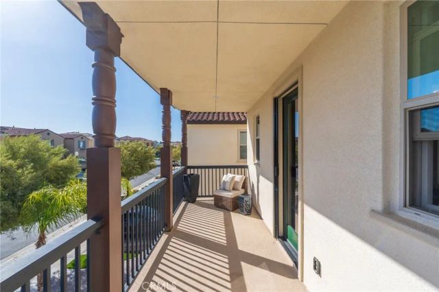 27649 Skylark, Saugus, CA 91350