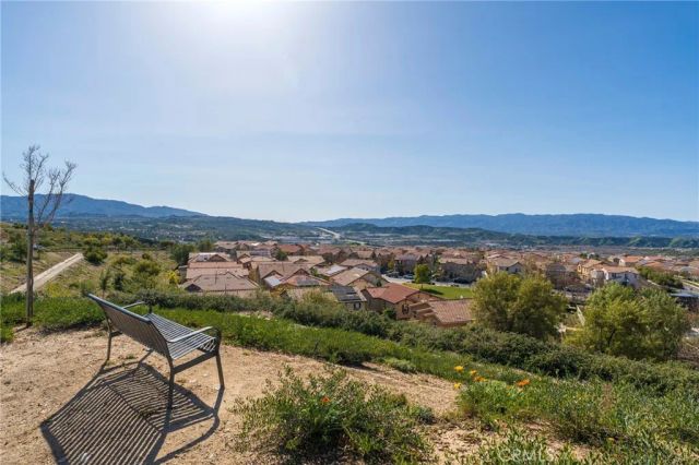 27649 Skylark, Saugus, CA 91350