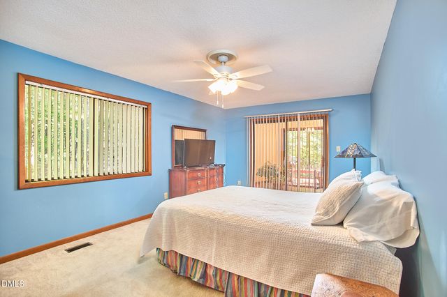 152 Cedar Hills Circle, Chapel Hill, NC 27514