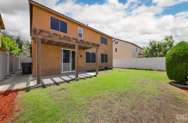 1829 Delacorte Drive, Bakersfield, CA 93311