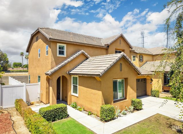 1829 Delacorte Drive, Bakersfield, CA 93311