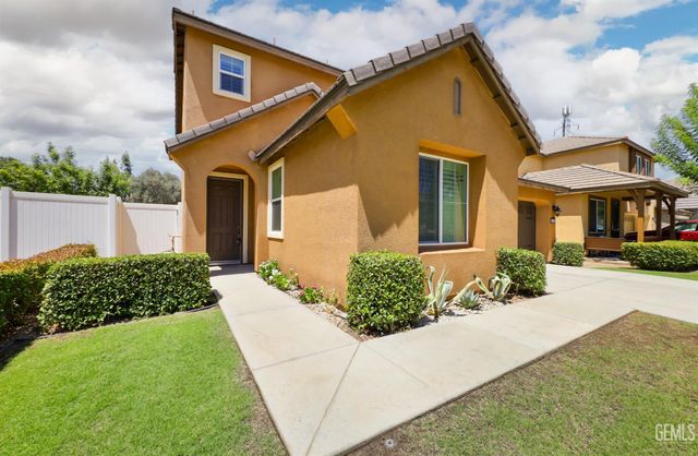 1829 Delacorte Drive, Bakersfield, CA 93311
