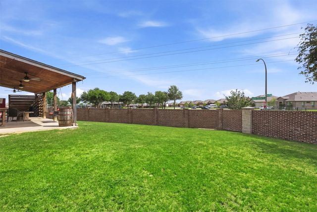 8228 Misty Water Drive, Fort Worth, TX 76131