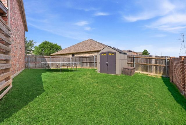8228 Misty Water Drive, Fort Worth, TX 76131