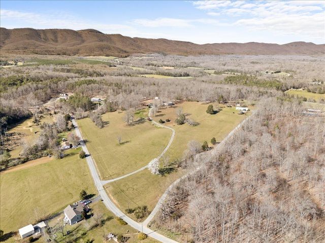 1165 Crouch RD, Montvale, VA 24122