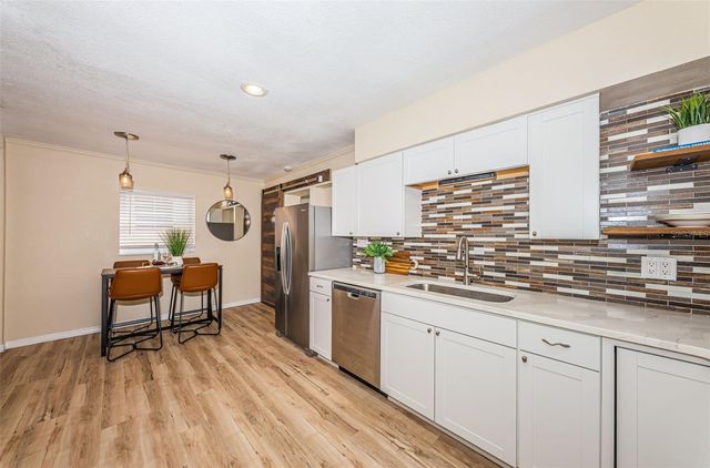 5880 81ST AVENUE N, Pinellas Park, FL 33781