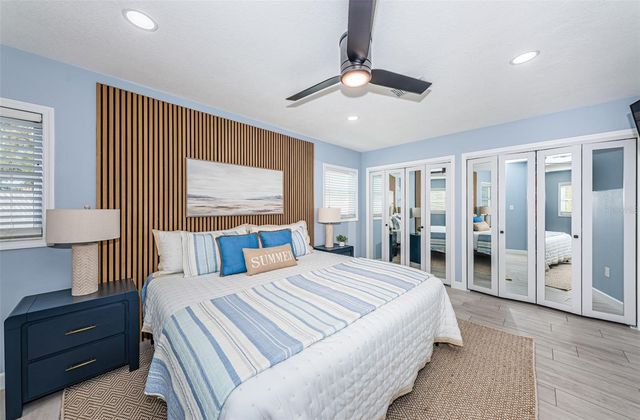 5880 81ST AVENUE N, Pinellas Park, FL 33781