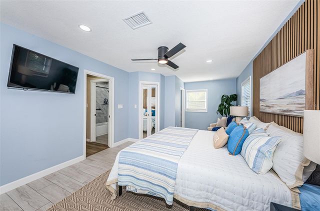 5880 81ST AVENUE N, Pinellas Park, FL 33781