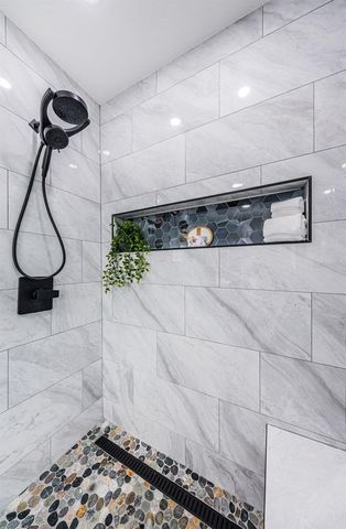 5880 81ST AVENUE N, Pinellas Park, FL 33781