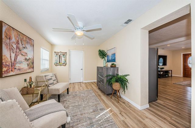 5880 81ST AVENUE N, Pinellas Park, FL 33781