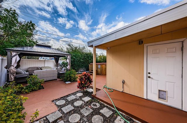 5880 81ST AVENUE N, Pinellas Park, FL 33781