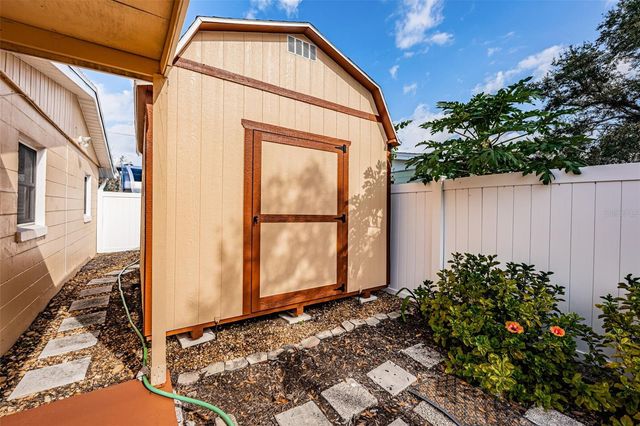 5880 81ST AVENUE N, Pinellas Park, FL 33781