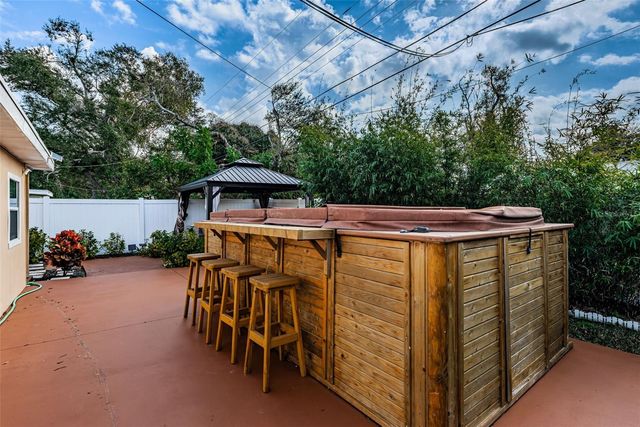 5880 81ST AVENUE N, Pinellas Park, FL 33781