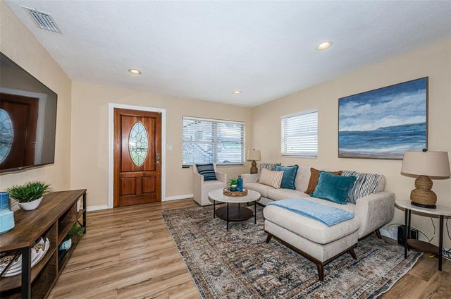 5880 81ST AVENUE N, Pinellas Park, FL 33781