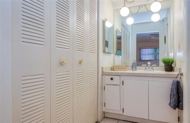 13811 MISSION OAKS BOULEVARD E, Seminole, FL 33776