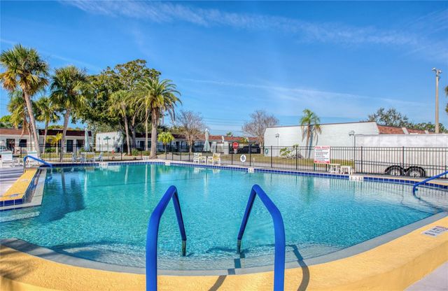 13811 MISSION OAKS BOULEVARD E, Seminole, FL 33776