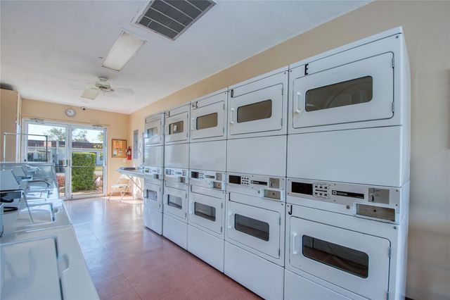 13811 MISSION OAKS BOULEVARD E, Seminole, FL 33776