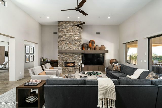 10238 E RISING SUN Drive, Scottsdale, AZ 85262