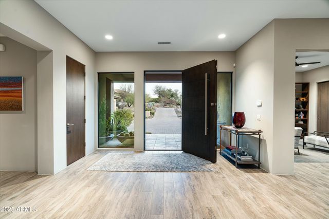 10238 E RISING SUN Drive, Scottsdale, AZ 85262