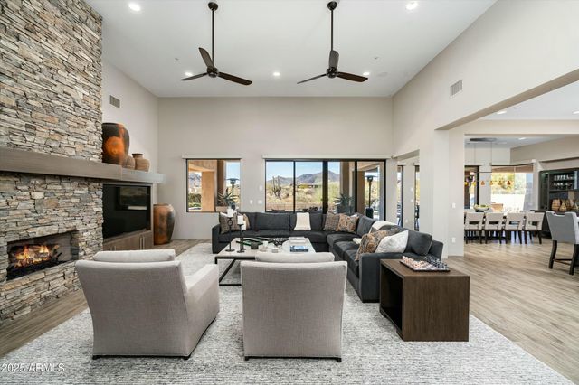 10238 E RISING SUN Drive, Scottsdale, AZ 85262