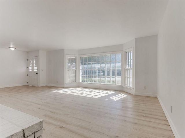 2833 Chaucer Drive, Oklahoma City, OK 73120