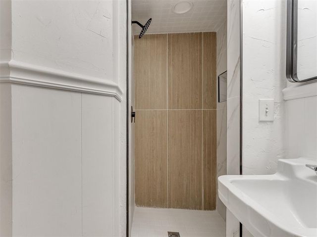 2833 Chaucer Drive, Oklahoma City, OK 73120