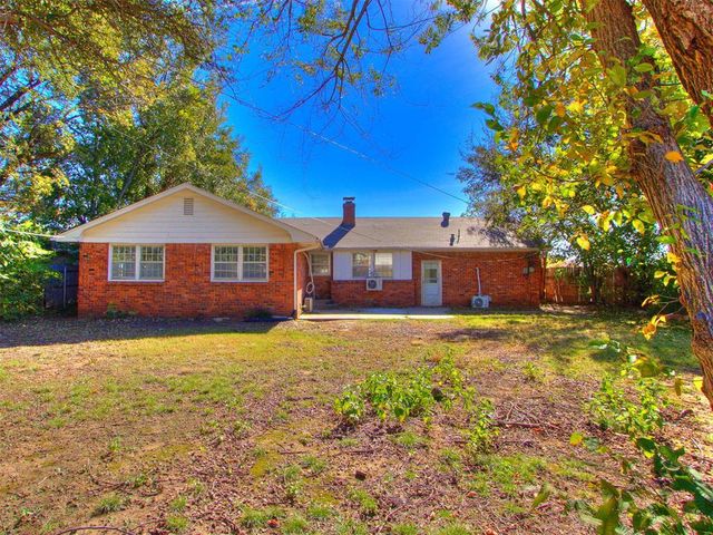 2833 Chaucer Drive, Oklahoma City, OK 73120