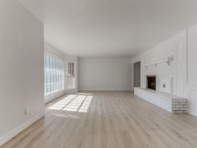 2833 Chaucer Drive, Oklahoma City, OK 73120