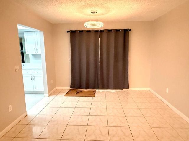 22800 SW 54th Way, Boca Raton, FL 33433