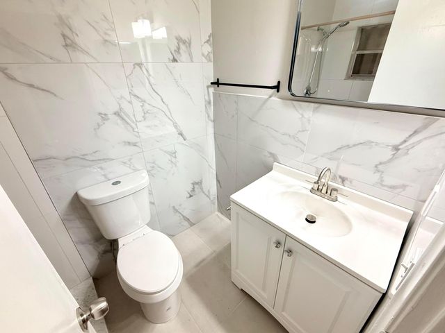 22800 SW 54th Way, Boca Raton, FL 33433